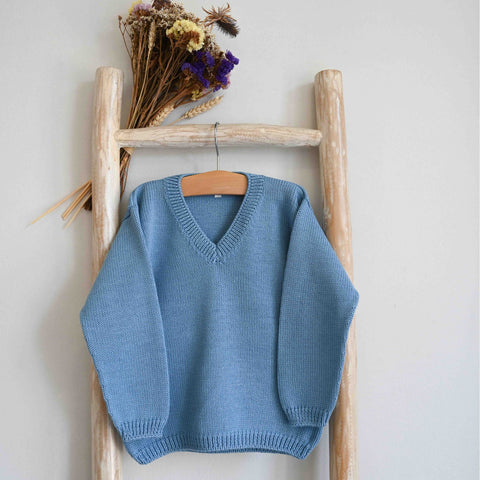 Pukatuka V neck Sweater