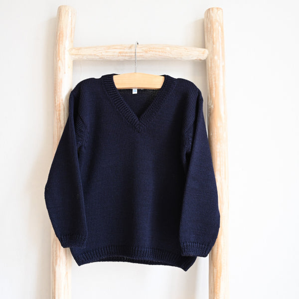 Pukatuka V neck Sweater